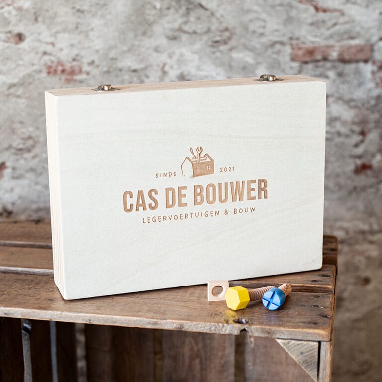 Houten gepersonaliseerde gereedschapkoffer Cas de bouwer